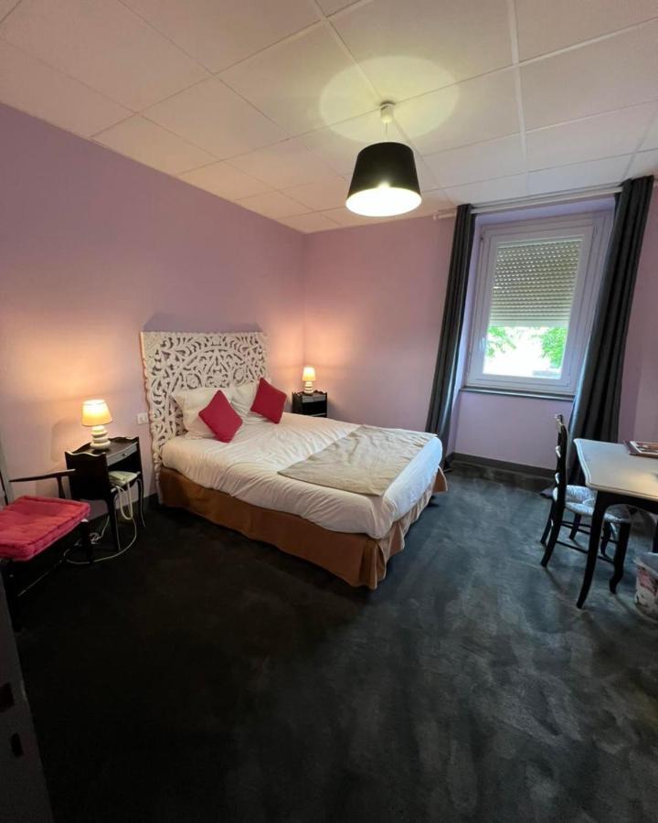 Logis Hotel-Restaurant Les Voyageurs La Coquille Luaran gambar