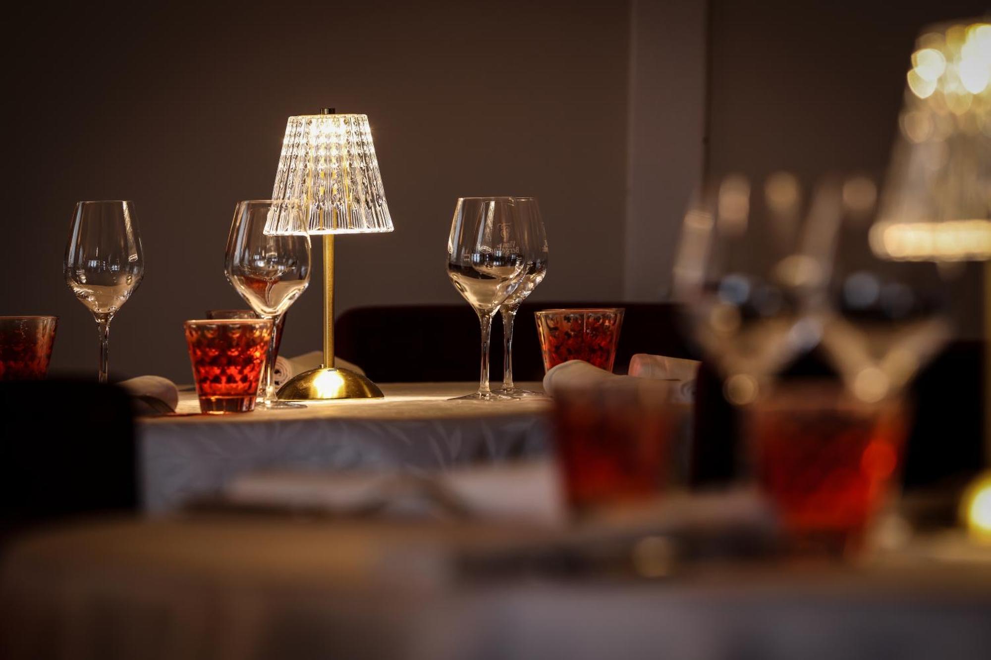 Logis Hotel-Restaurant Les Voyageurs La Coquille Luaran gambar
