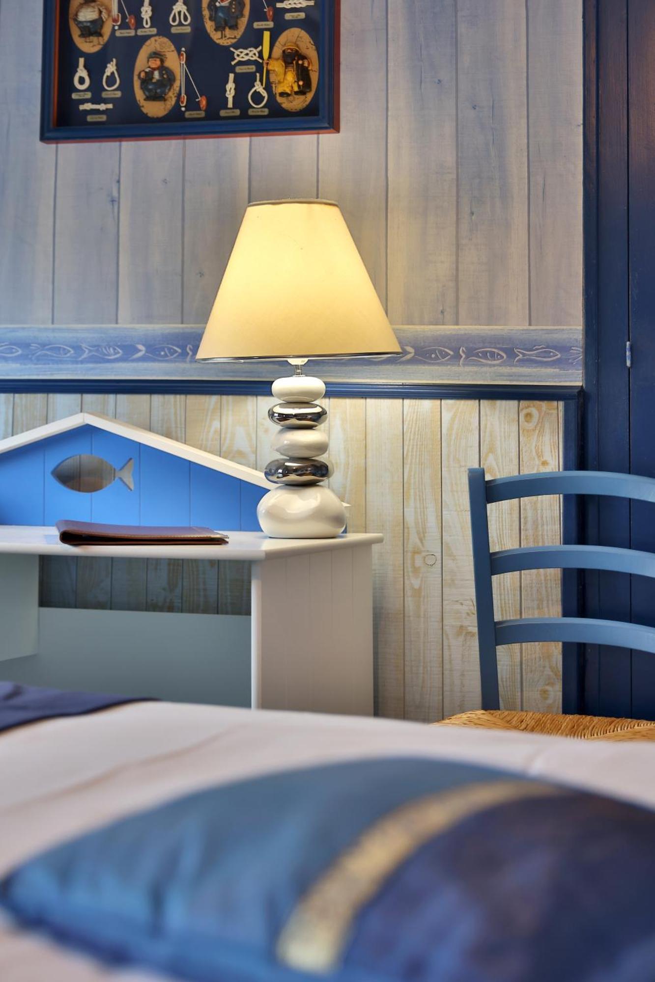 Logis Hotel-Restaurant Les Voyageurs La Coquille Luaran gambar