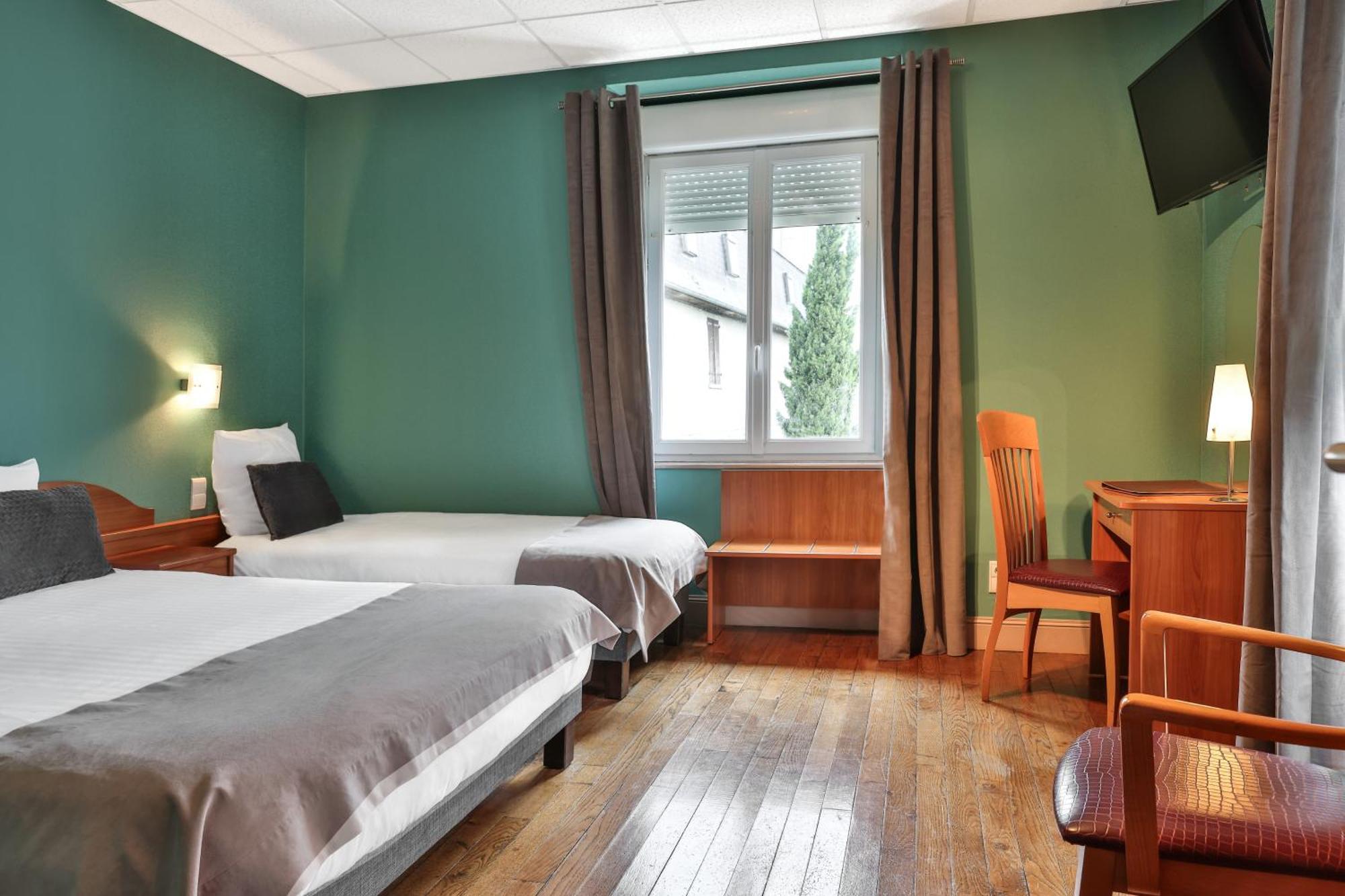 Logis Hotel-Restaurant Les Voyageurs La Coquille Luaran gambar