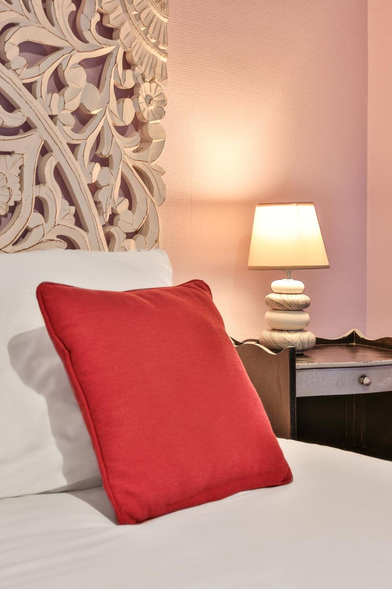 Logis Hotel-Restaurant Les Voyageurs La Coquille Luaran gambar