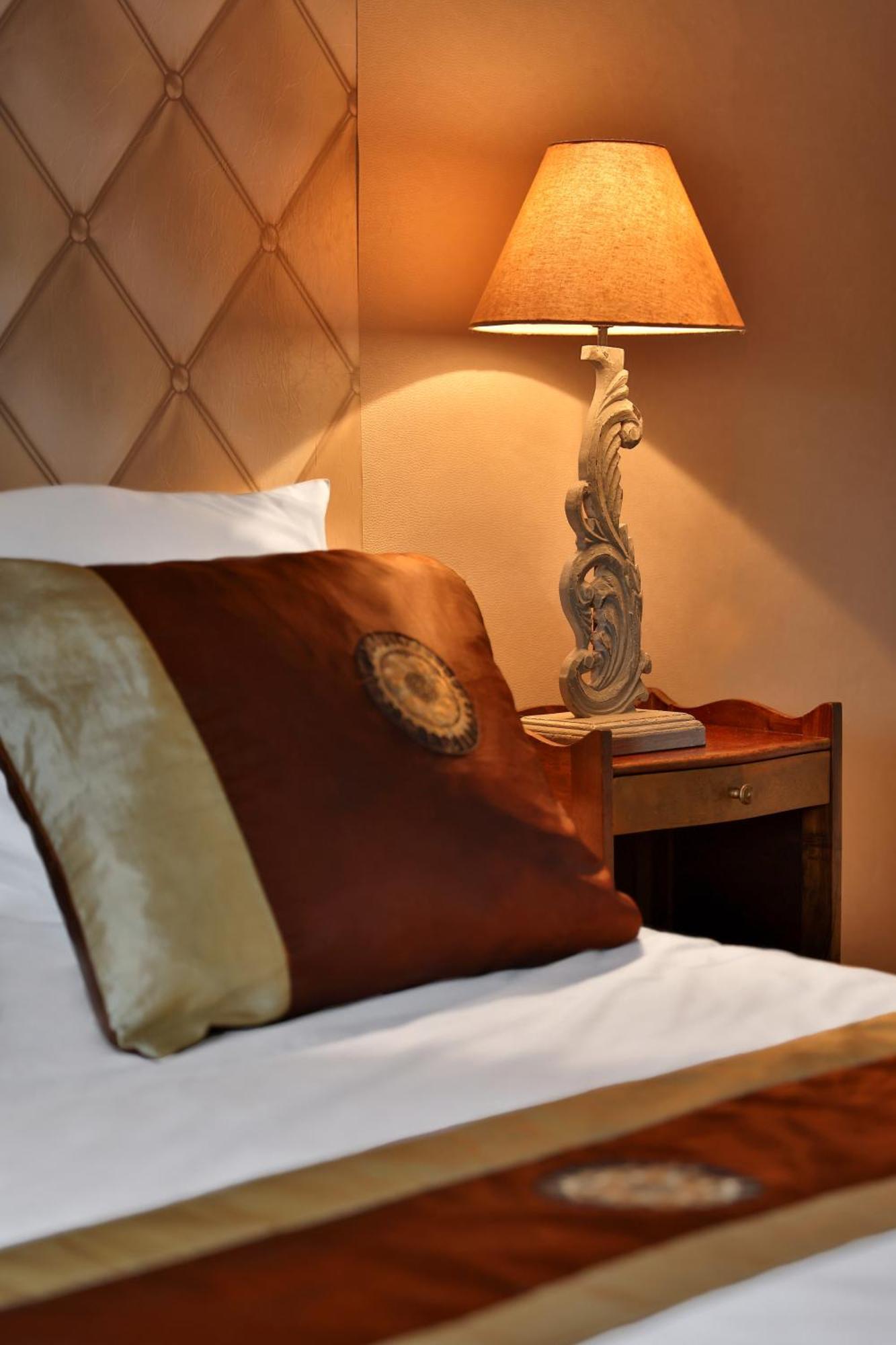 Logis Hotel-Restaurant Les Voyageurs La Coquille Luaran gambar