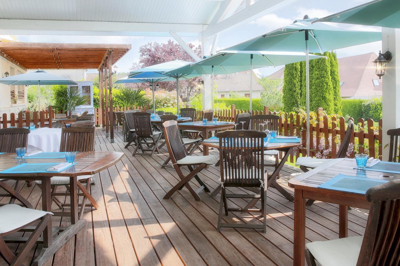 Logis Hotel-Restaurant Les Voyageurs La Coquille Luaran gambar
