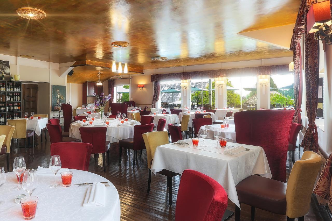 Logis Hotel-Restaurant Les Voyageurs La Coquille Luaran gambar